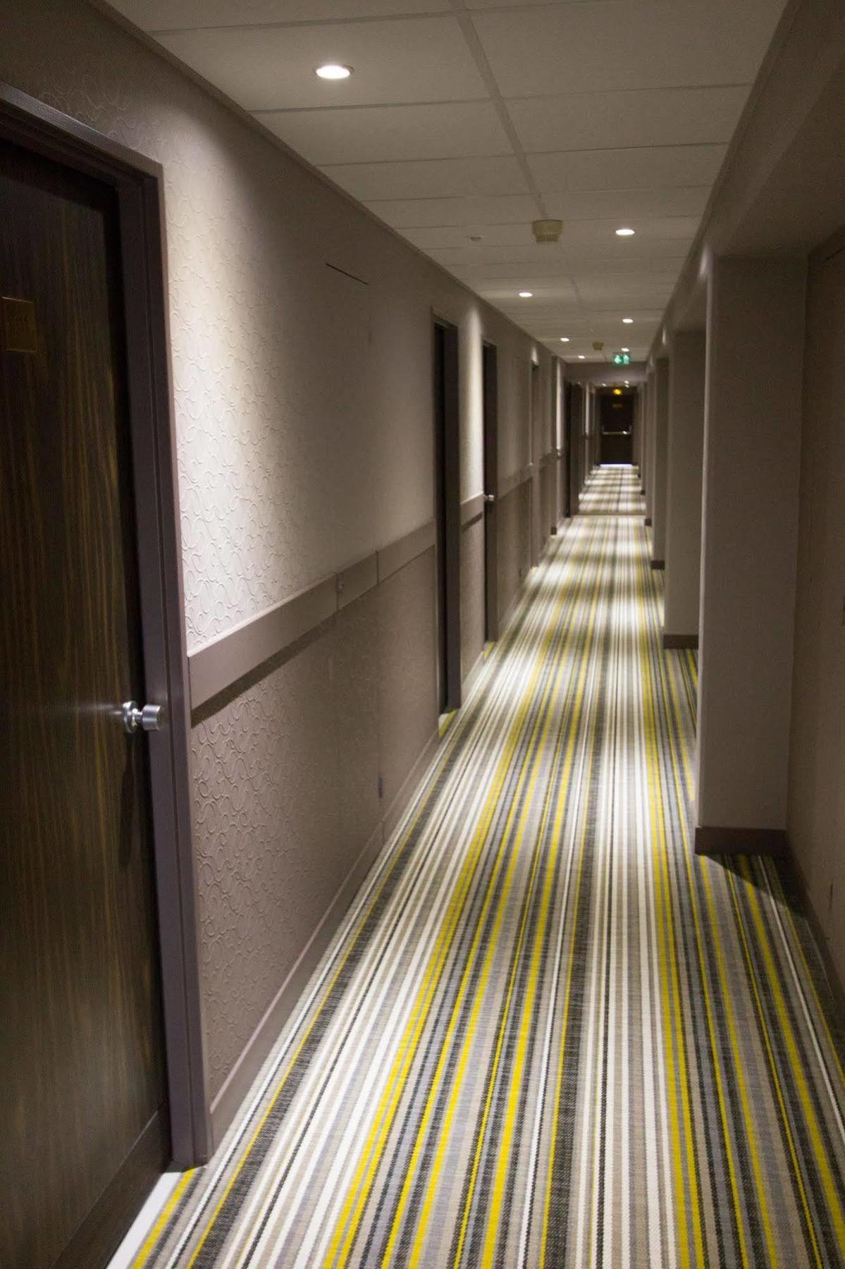 Hotel Bollaert Lens Bagian luar foto